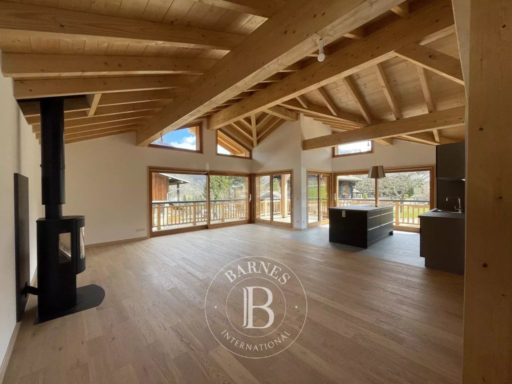 Property photo 2 of 27