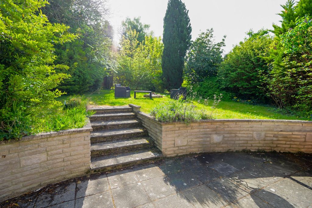 Property photo 2 of 12 Dmc00585-Hdr