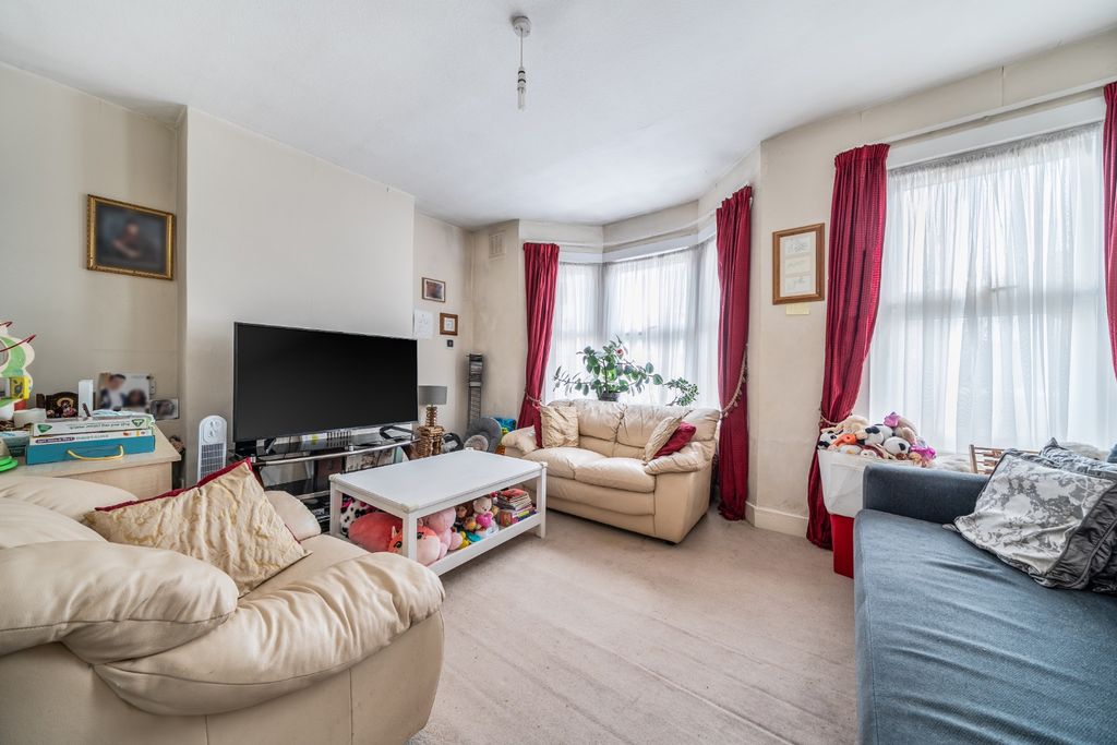 Property photo 3 of 10 4494482