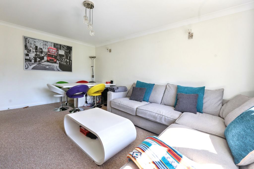 Property photo 3 of 10 Img_4458