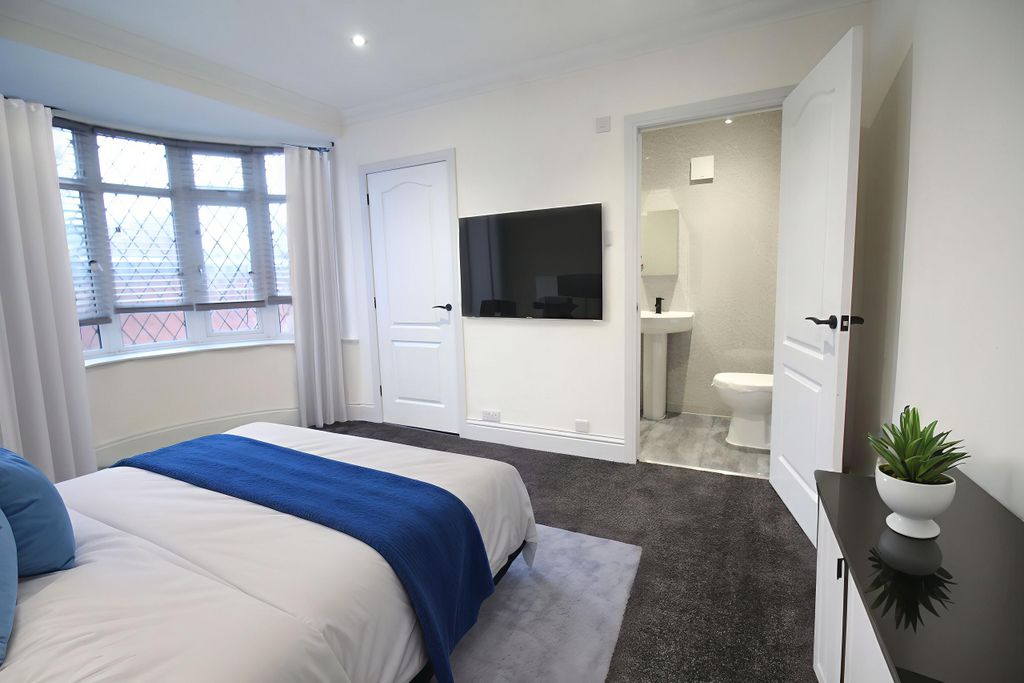 Property photo 1 of 9 H8T1Dhevdtosxwzrjvai_Output_1