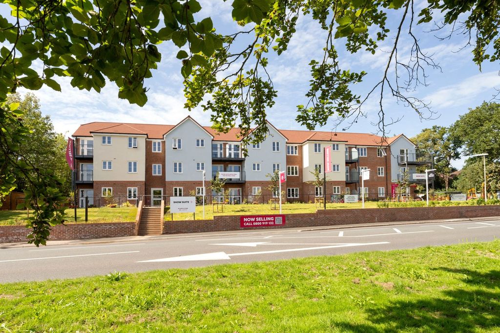 Property photo 1 of 17 Front