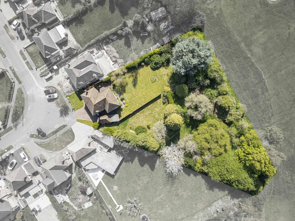 Property photo 2 of 30 Plot