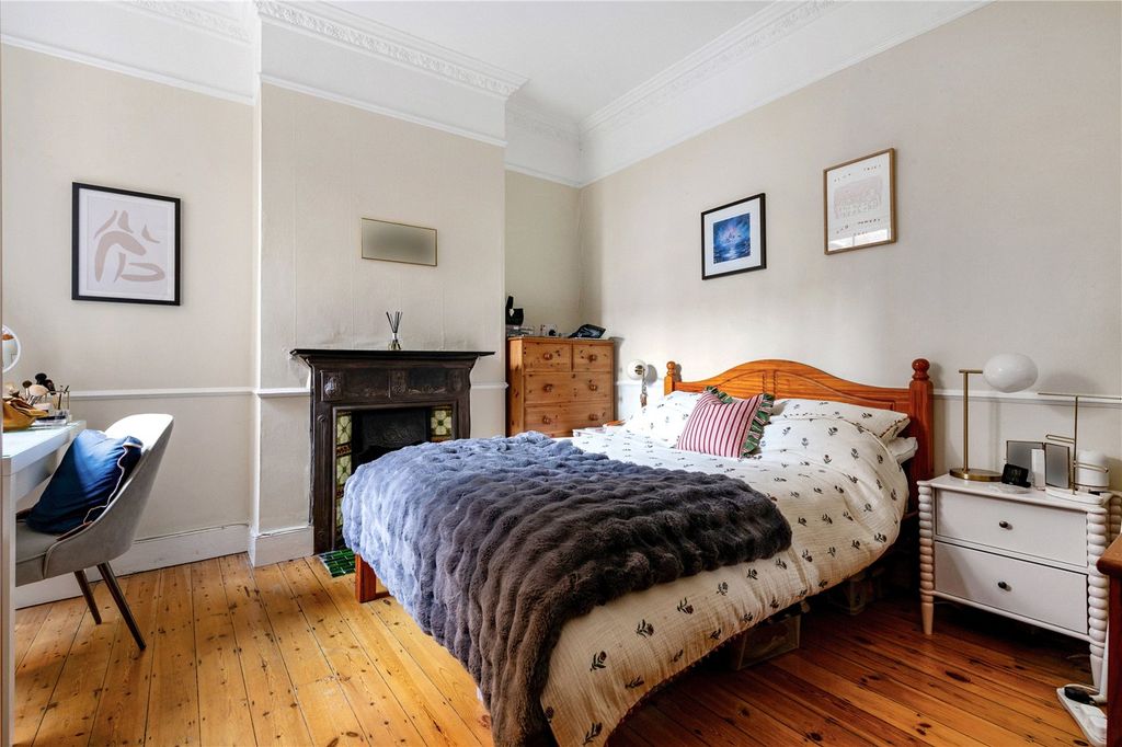 Property photo 2 of 10 Picture No. 15