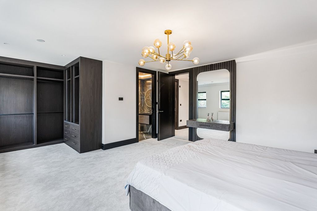 Additional image 6 of 5 bed detached house for salePipers Green Lane, Edgware HA8