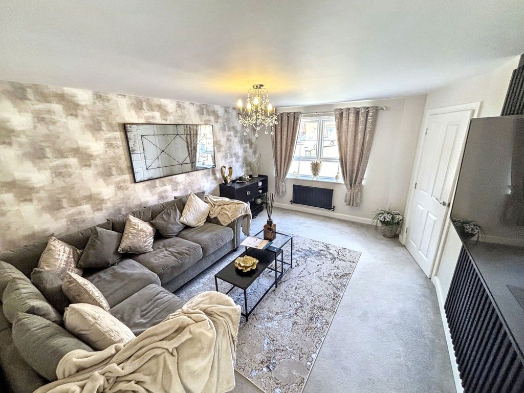 Property photo 3 of 22