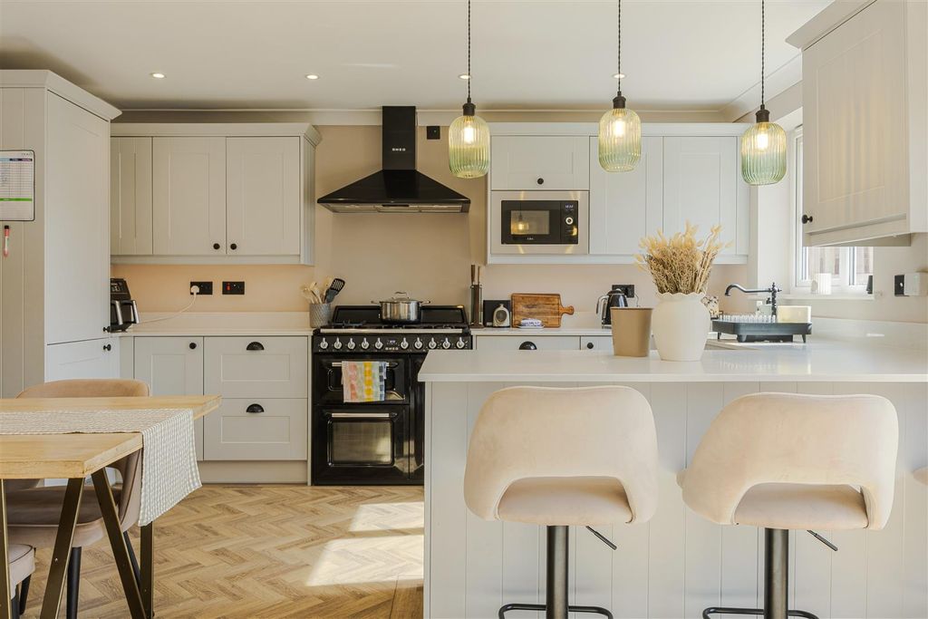 Property photo 2 of 20 Kitchen Diner