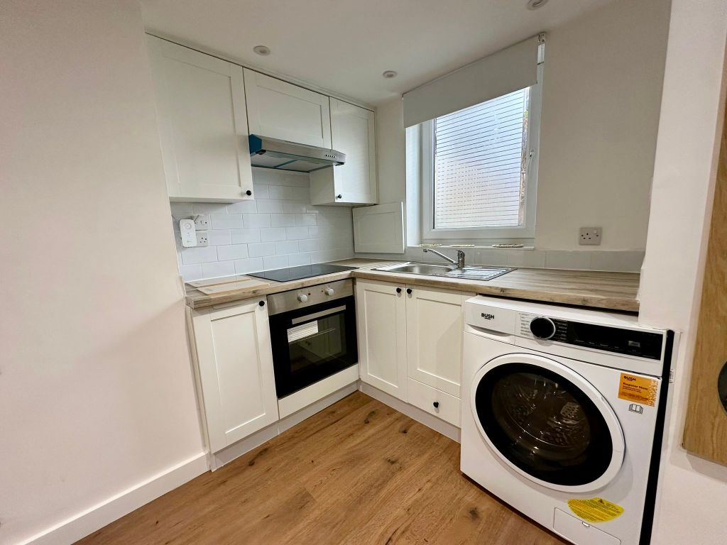 Property photo 3 of 6 Bedroom