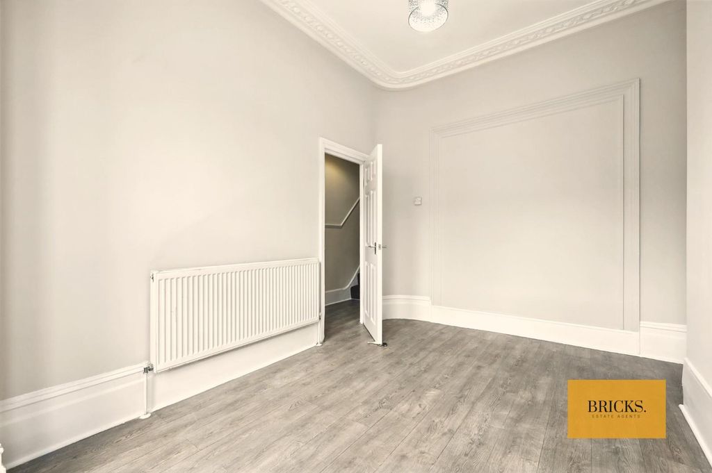 Property photo 3 of 24