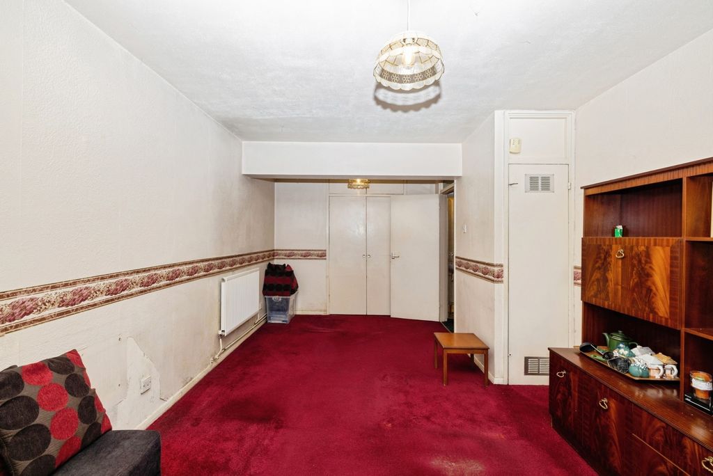 Property photo 3 of 20 Pbox-Img.Jpg