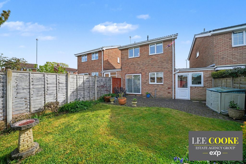 Property photo 2 of 26