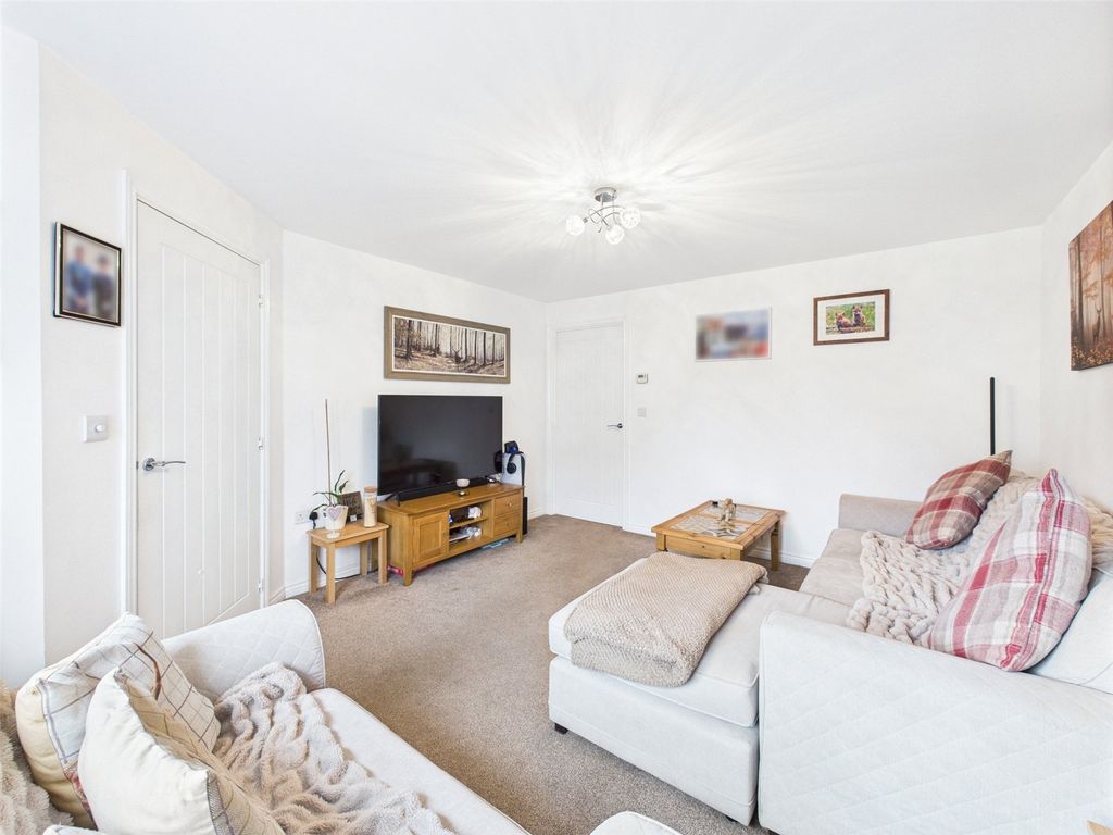 Property photo 3 of 15 Living Room