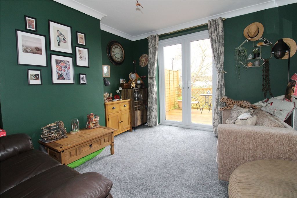 Property photo 3 of 15 Picture No. 06