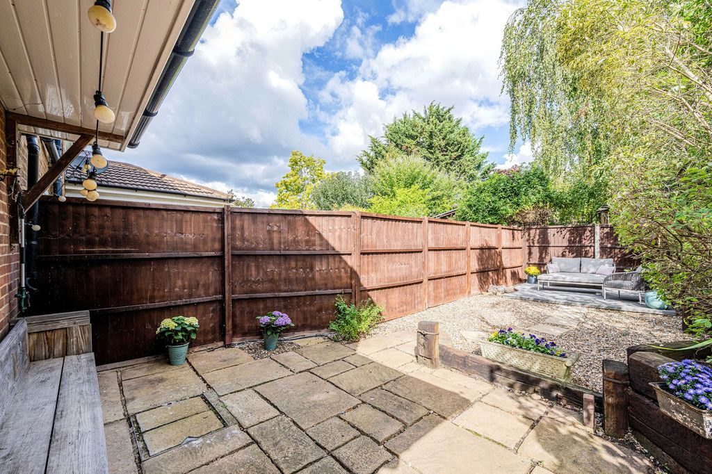 Property photo 2 of 21