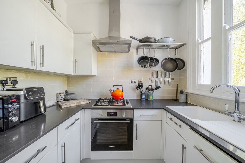 Property photo 3 of 11 1448322-5-69Eb5Aa...