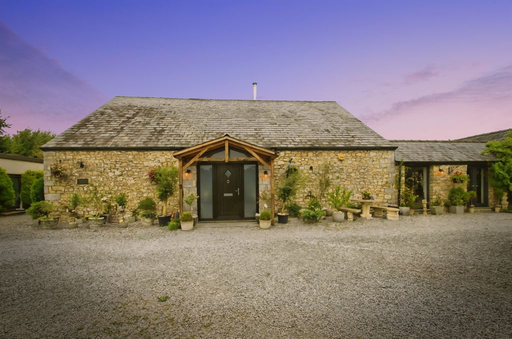 Property photo 1 of 24