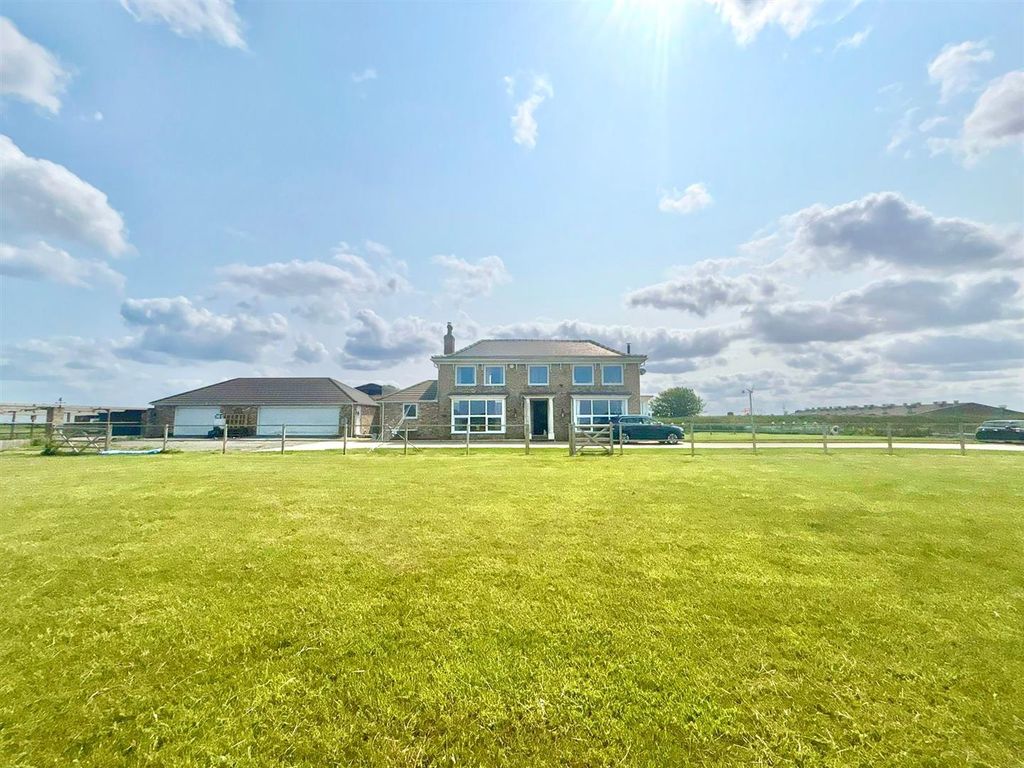Property photo 1 of 45