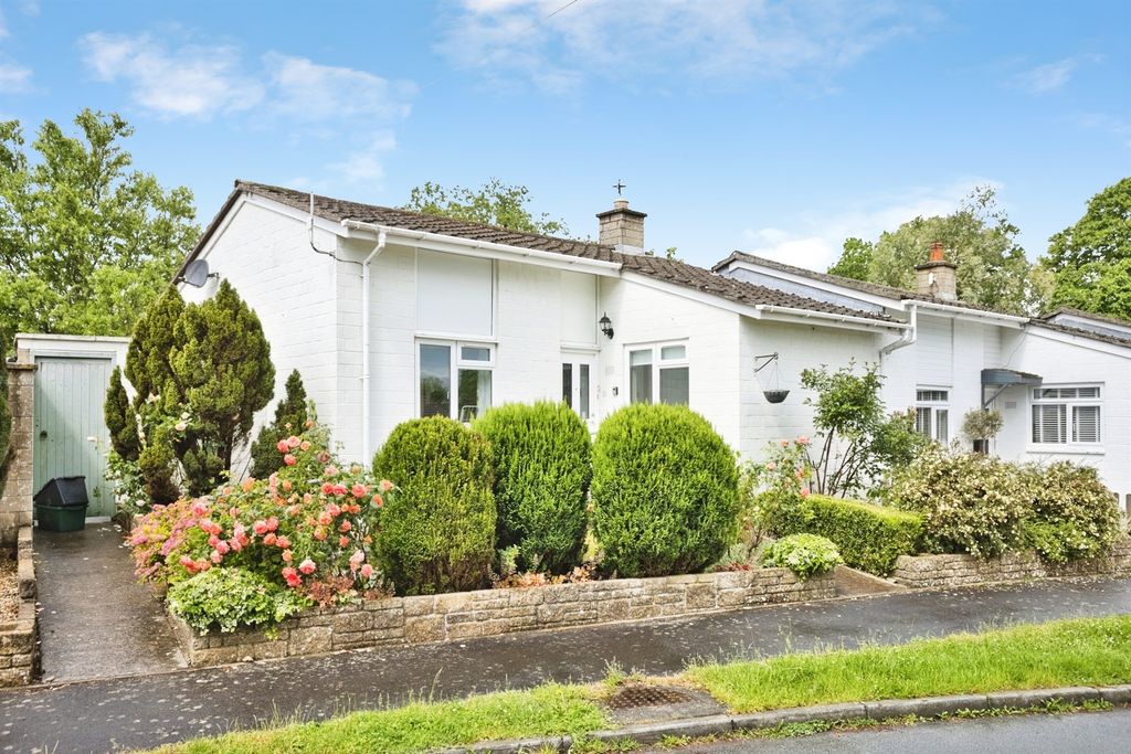 Property photo 1 of 9