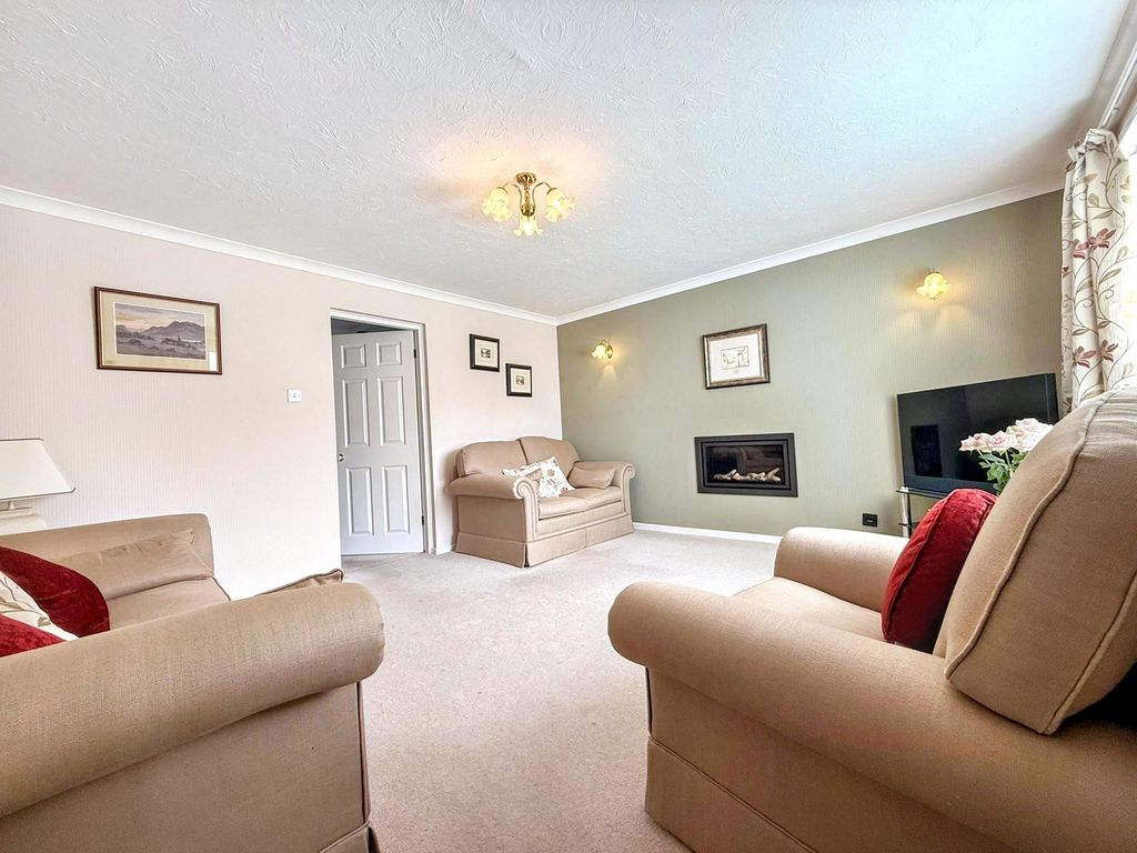 Property photo 3 of 23