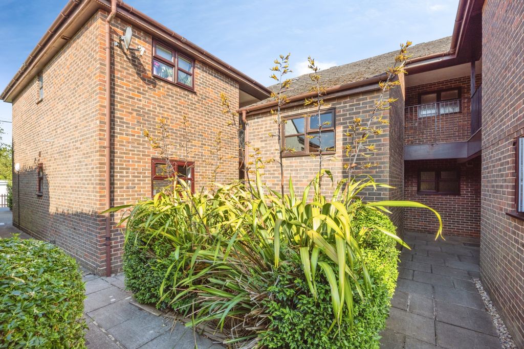 Property photo 2 of 12