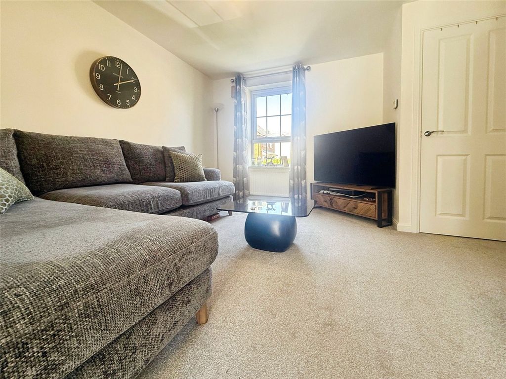 Property photo 3 of 10 Picture No. 01