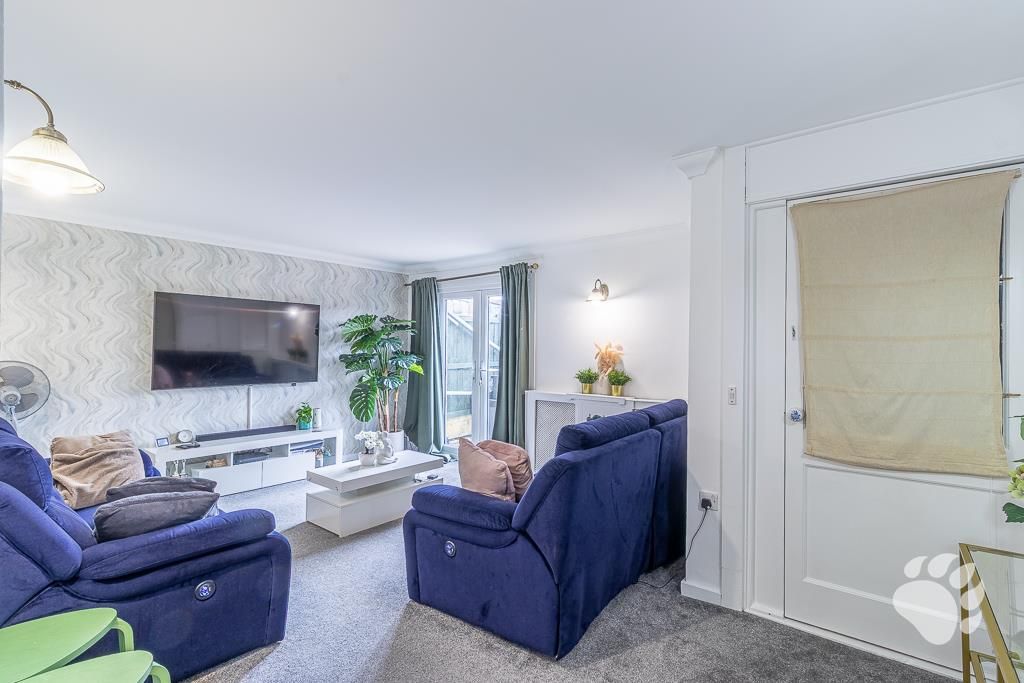 Property photo 2 of 20 Lounge