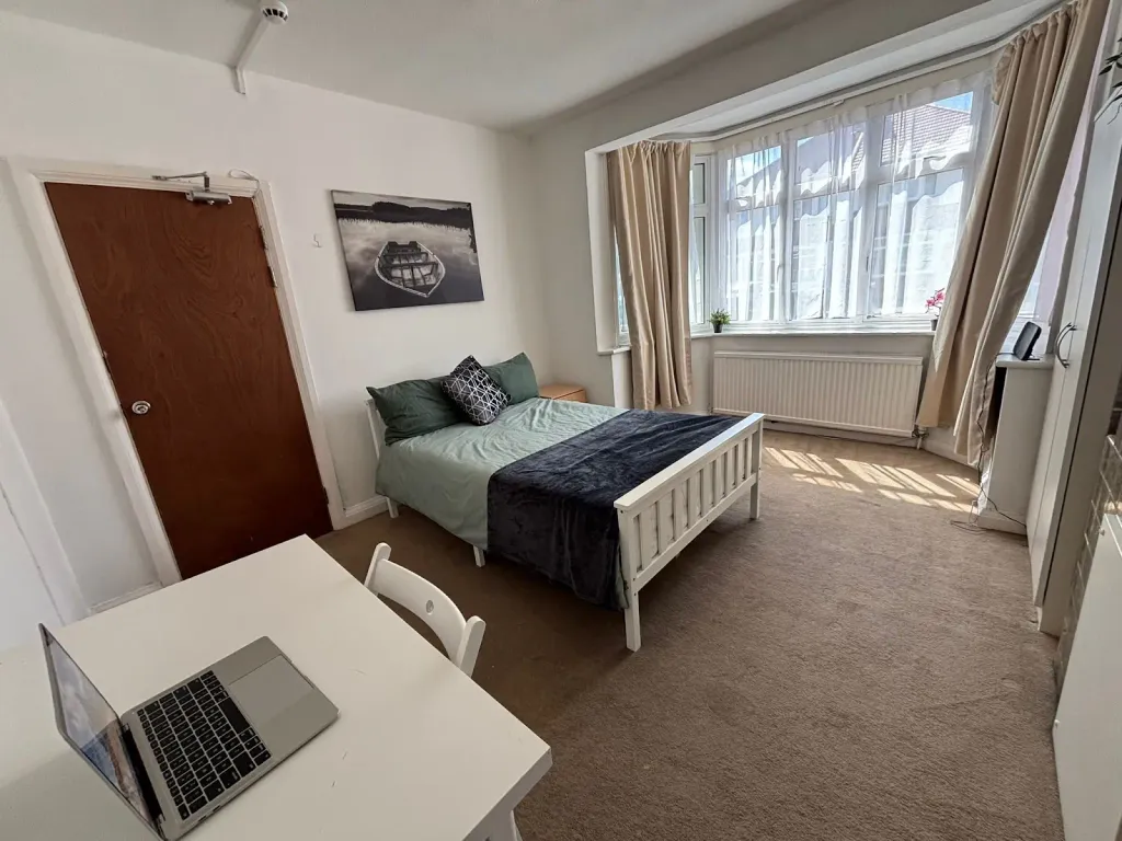 Property photo 1 of 12