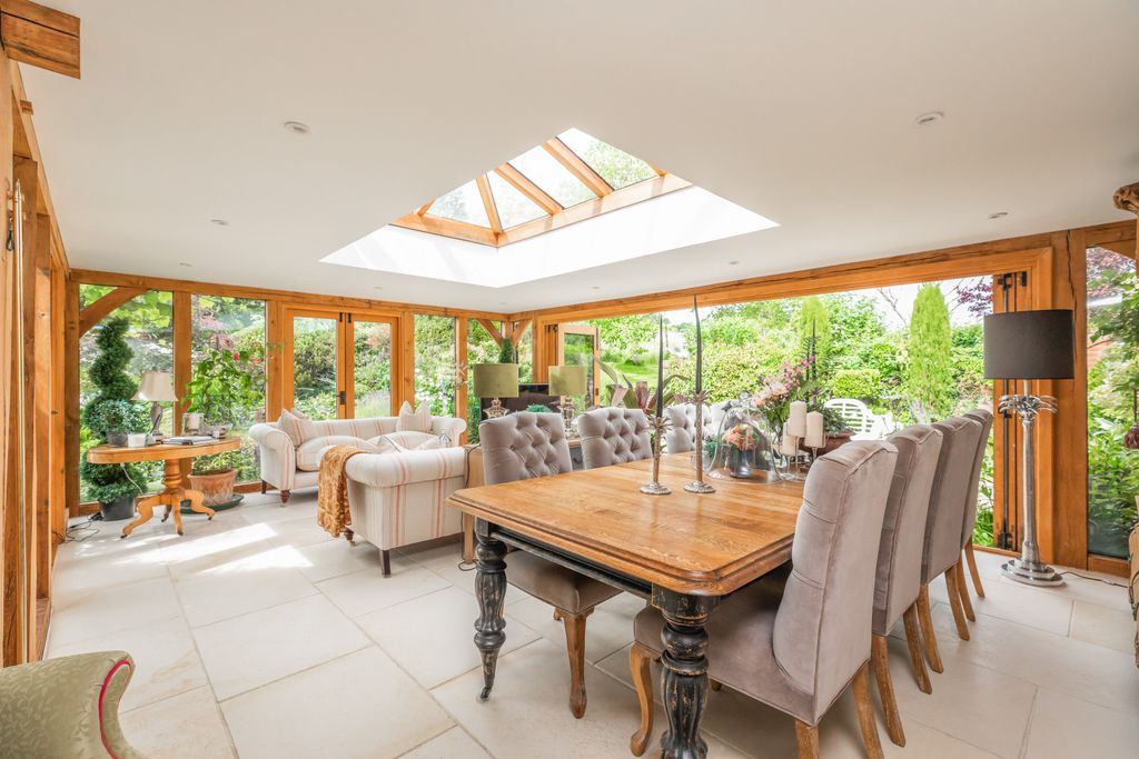 Property photo 3 of 23 Orangery