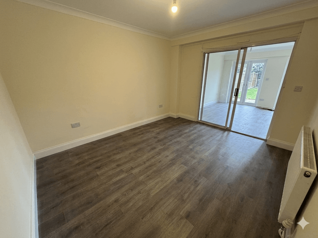 Property photo 3 of 12 Gallery