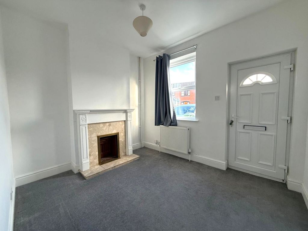 Property photo 3 of 11 Photo 10