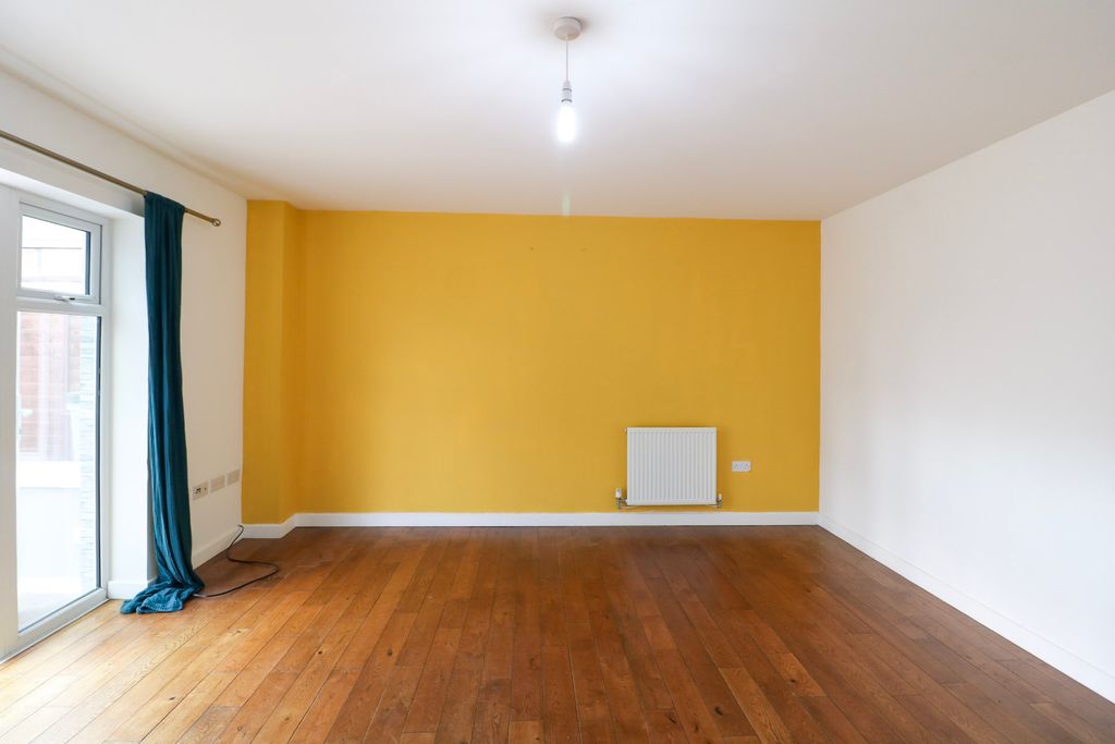 Property photo 2 of 19 Living Room