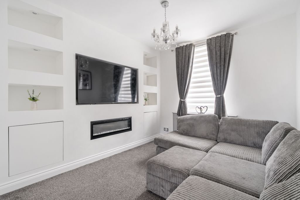 Property photo 3 of 16 1383397-8-6926E00A00c26