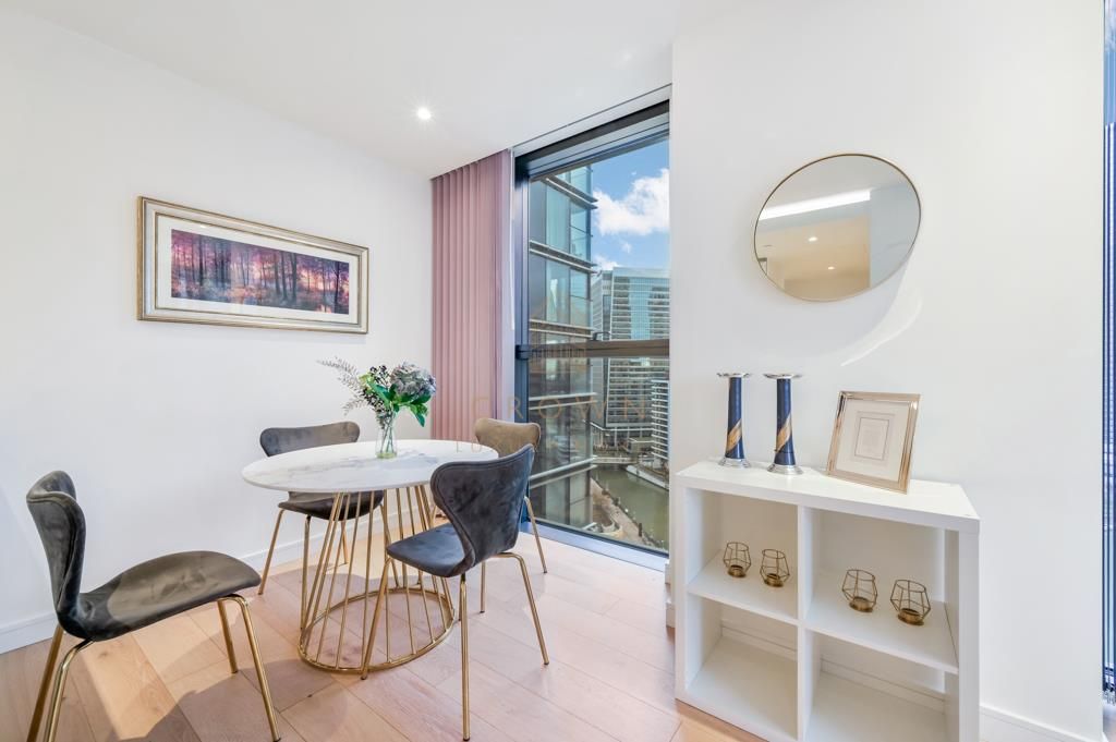 Property photo 2 of 21 Hampton Tower 75, Apartment 1601 (12 From 18)-12.J