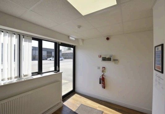 Property photo 2 of 7 Photo 4