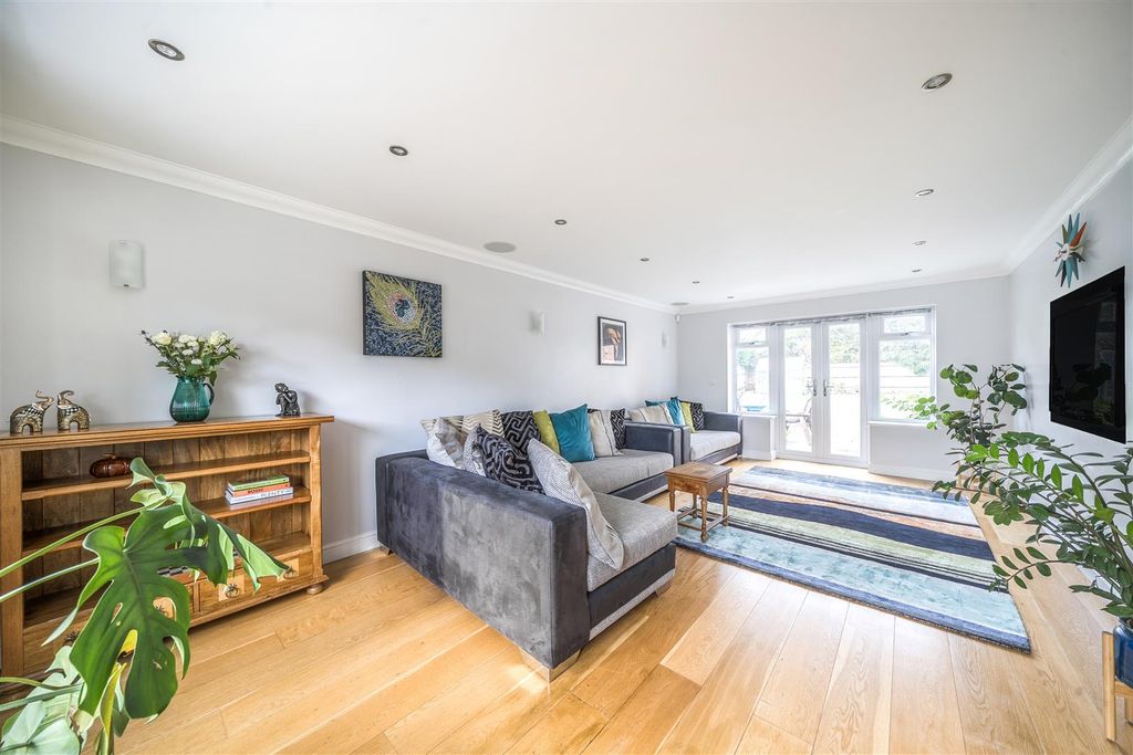 Property photo 2 of 29 Living Room