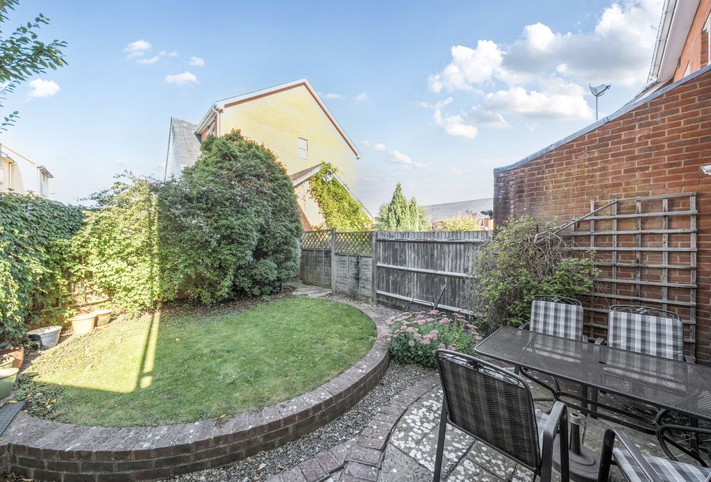 Property photo 2 of 20 1349112-5-68Bea16...