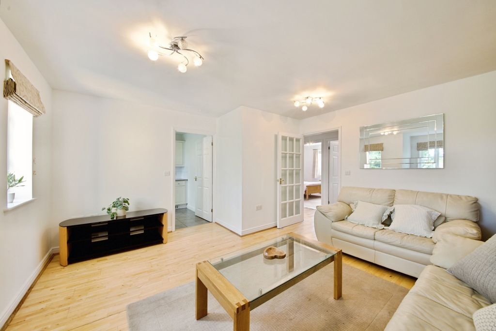 Property photo 3 of 18 Pbox-Img.Jpg