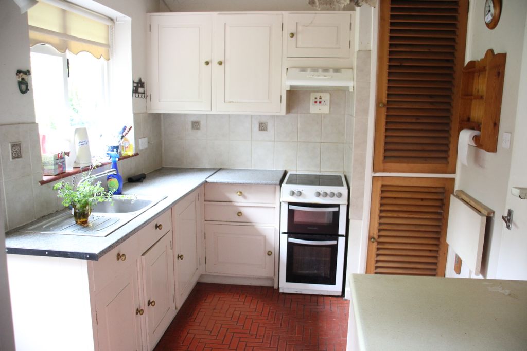 Property photo 3 of 11