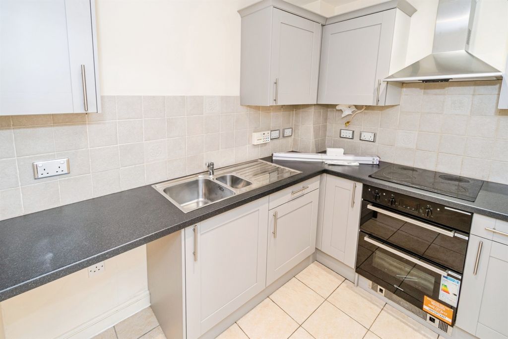 Property photo 3 of 20