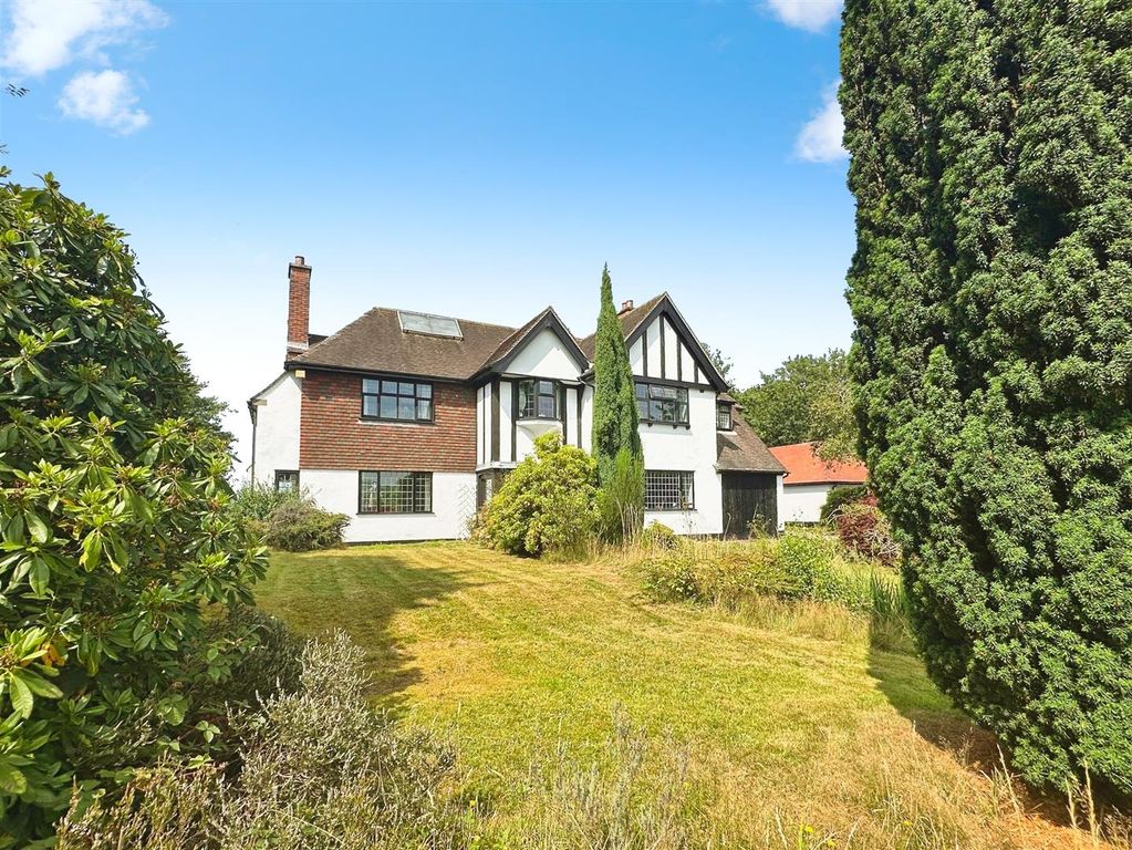 Property photo 2 of 46 Long Chase