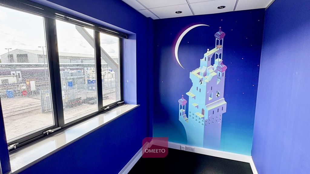 Property photo 3 of 10 Meeting Room