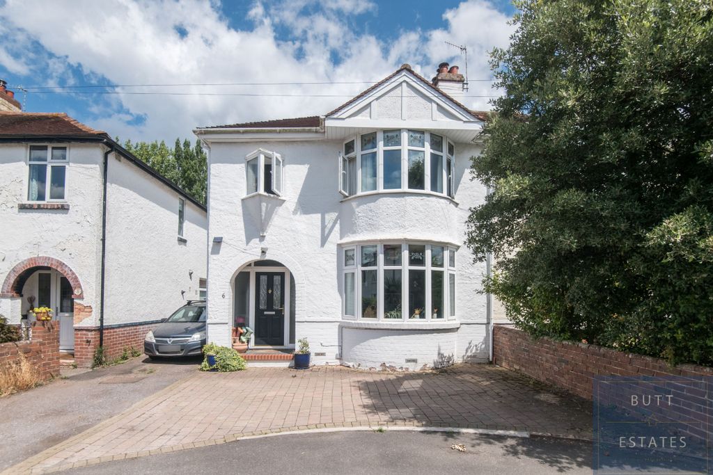 Property photo 1 of 13