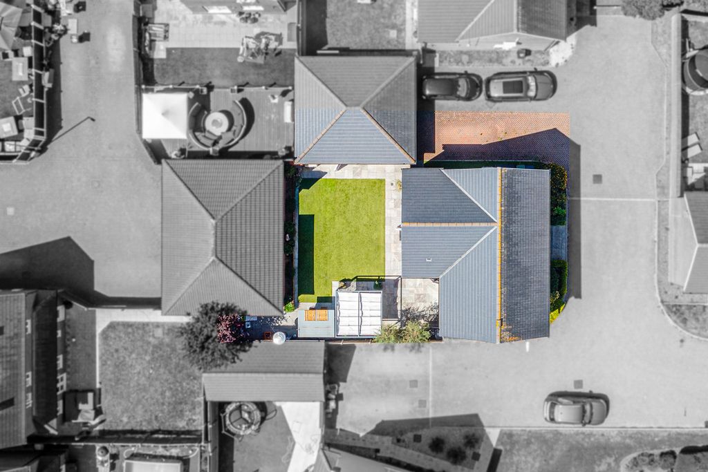 Property photo 3 of 40