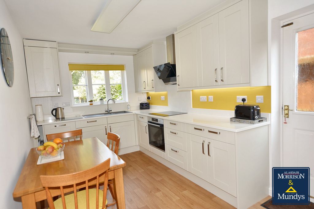 Property photo 2 of 14 Kitchen