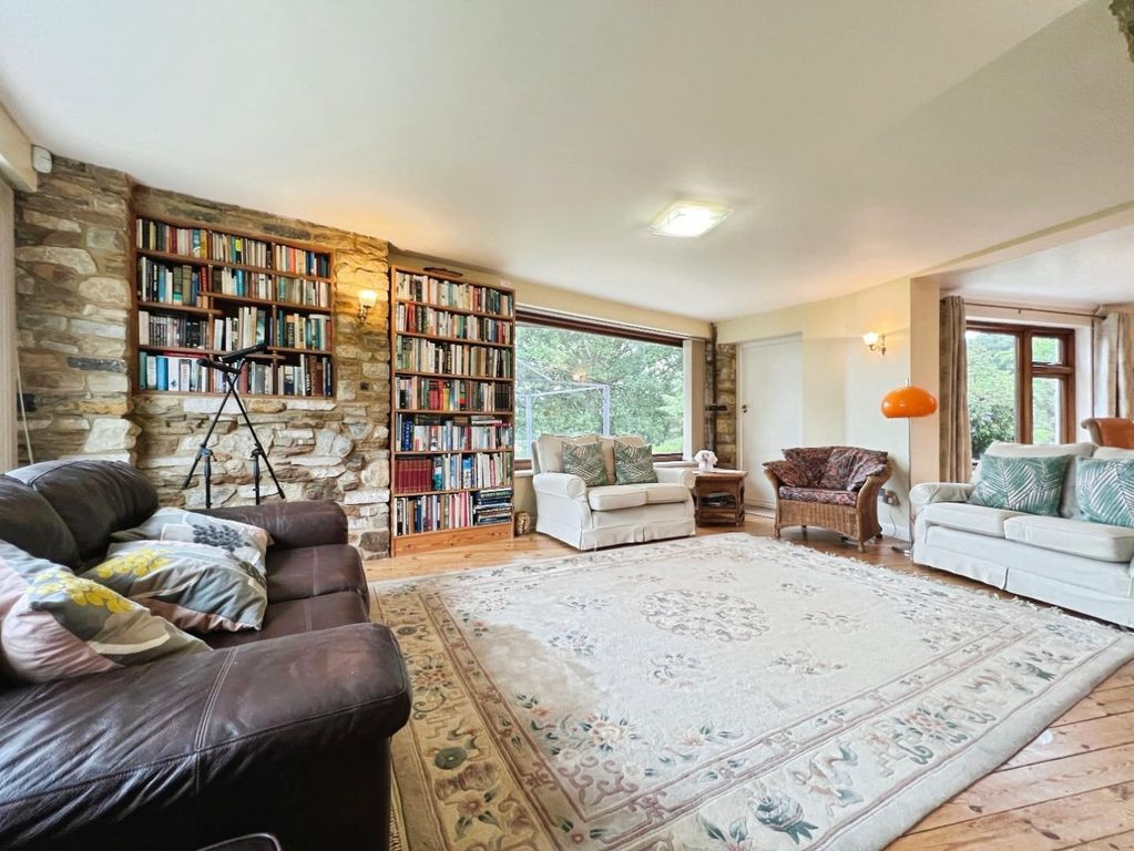 Property photo 3 of 24