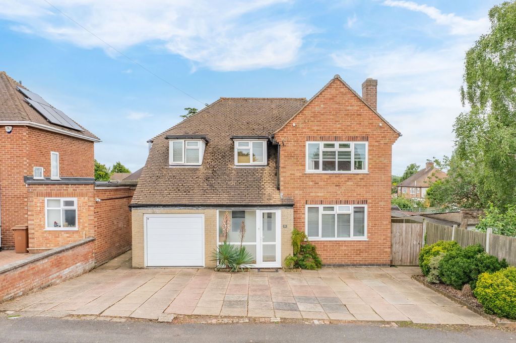 Property photo 1 of 32