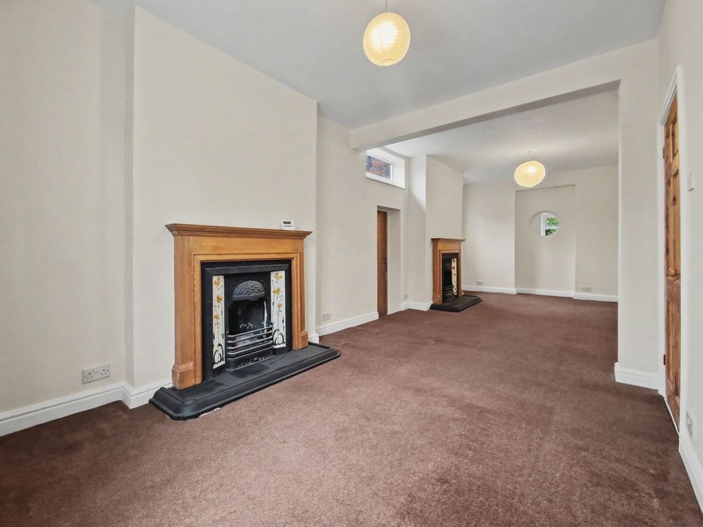 Property photo 3 of 28