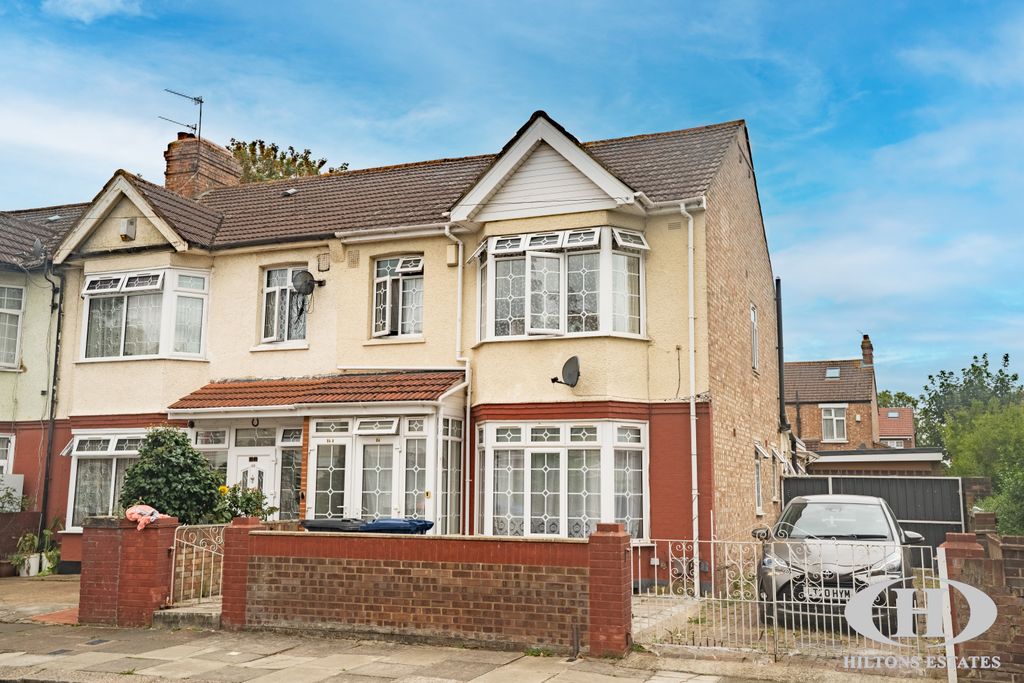 Property photo 1 of 8