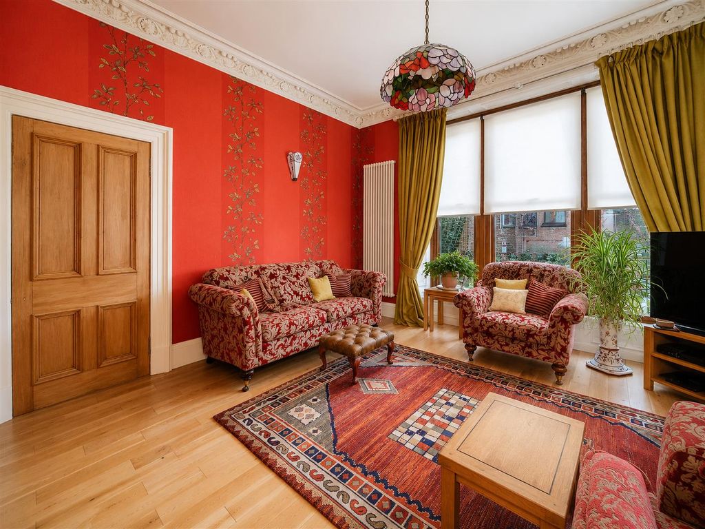 Property photo 3 of 29 20 Lochty Street Carnoustie-6.Jpg