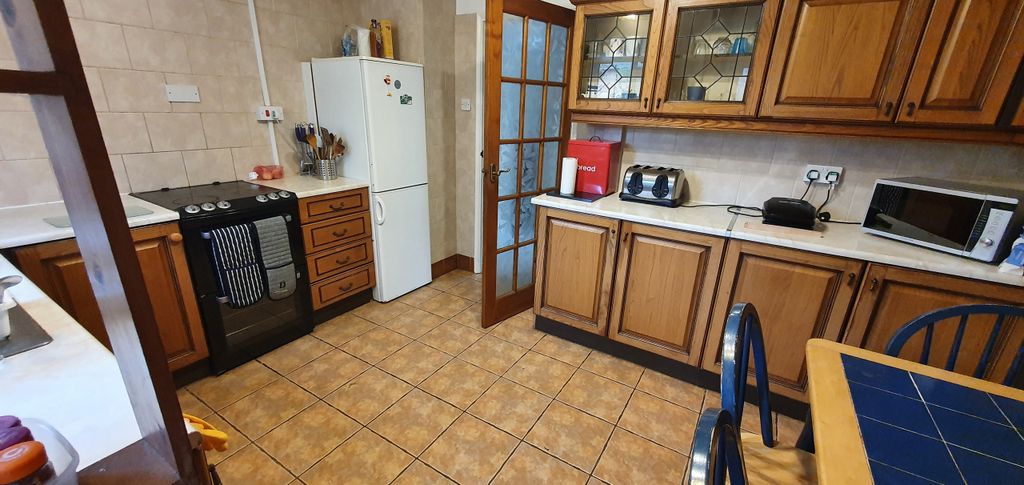 Property photo 3 of 10 252267F58Eb537d1Cb8897Dcacb424d0